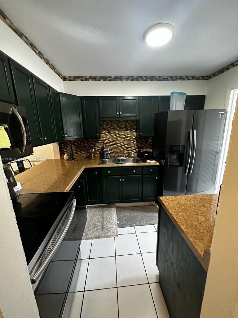 625 NW 10th St 625, Miami, Florida 33136, 3 Bedrooms Bedrooms, ,2 BathroomsBathrooms,Residential,For Sale,625 NW 10th St 625,A11515733