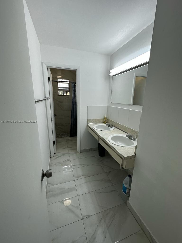 625 NW 10th St 625, Miami, Florida 33136, 3 Bedrooms Bedrooms, ,2 BathroomsBathrooms,Residential,For Sale,625 NW 10th St 625,A11515733