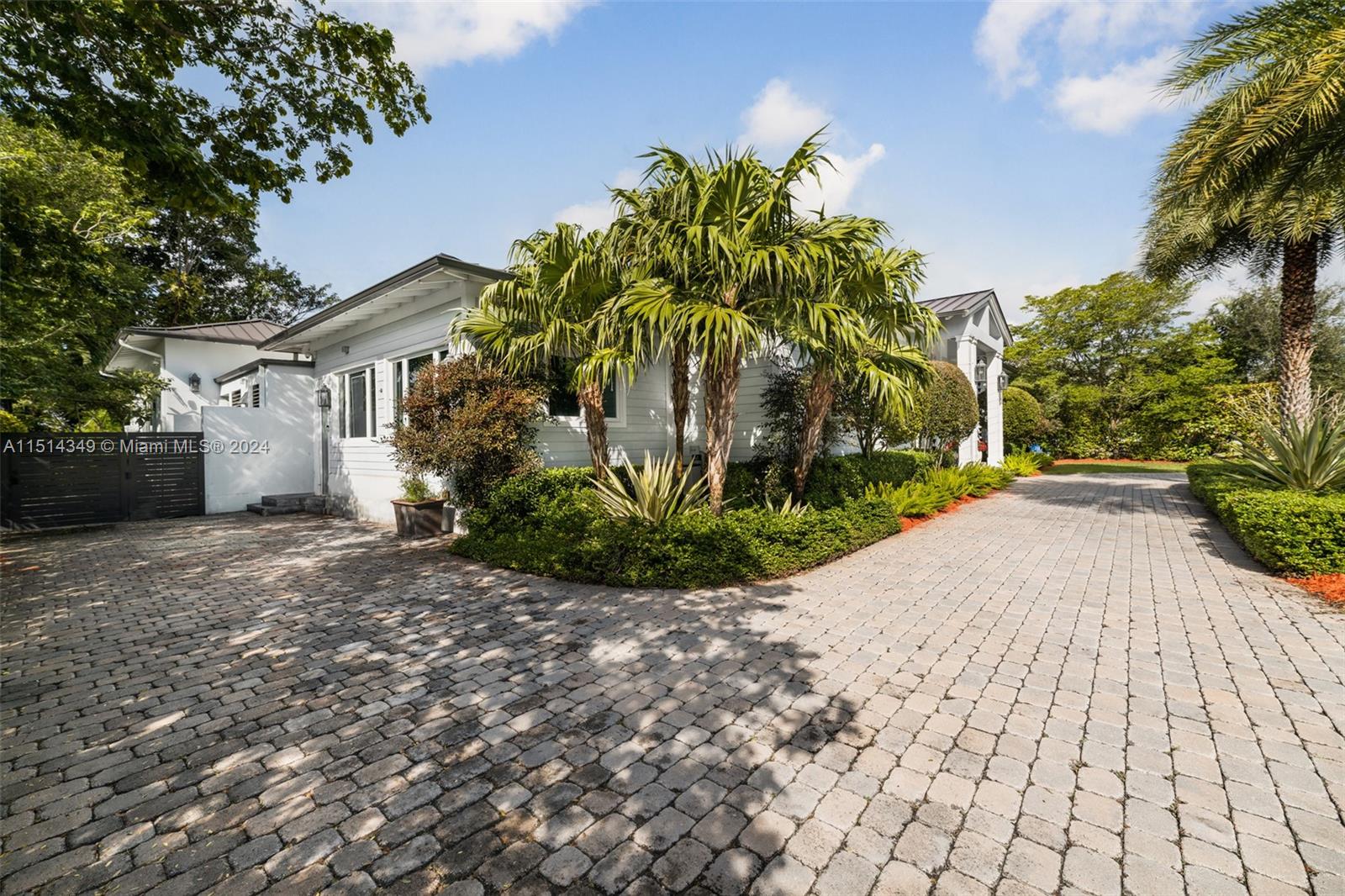 13740 82nd Ct, Palmetto Bay, FL, 33158 United States, 4 Bedrooms Bedrooms, ,4 BathroomsBathrooms,Residential,For Sale,82nd Ct,A11514349