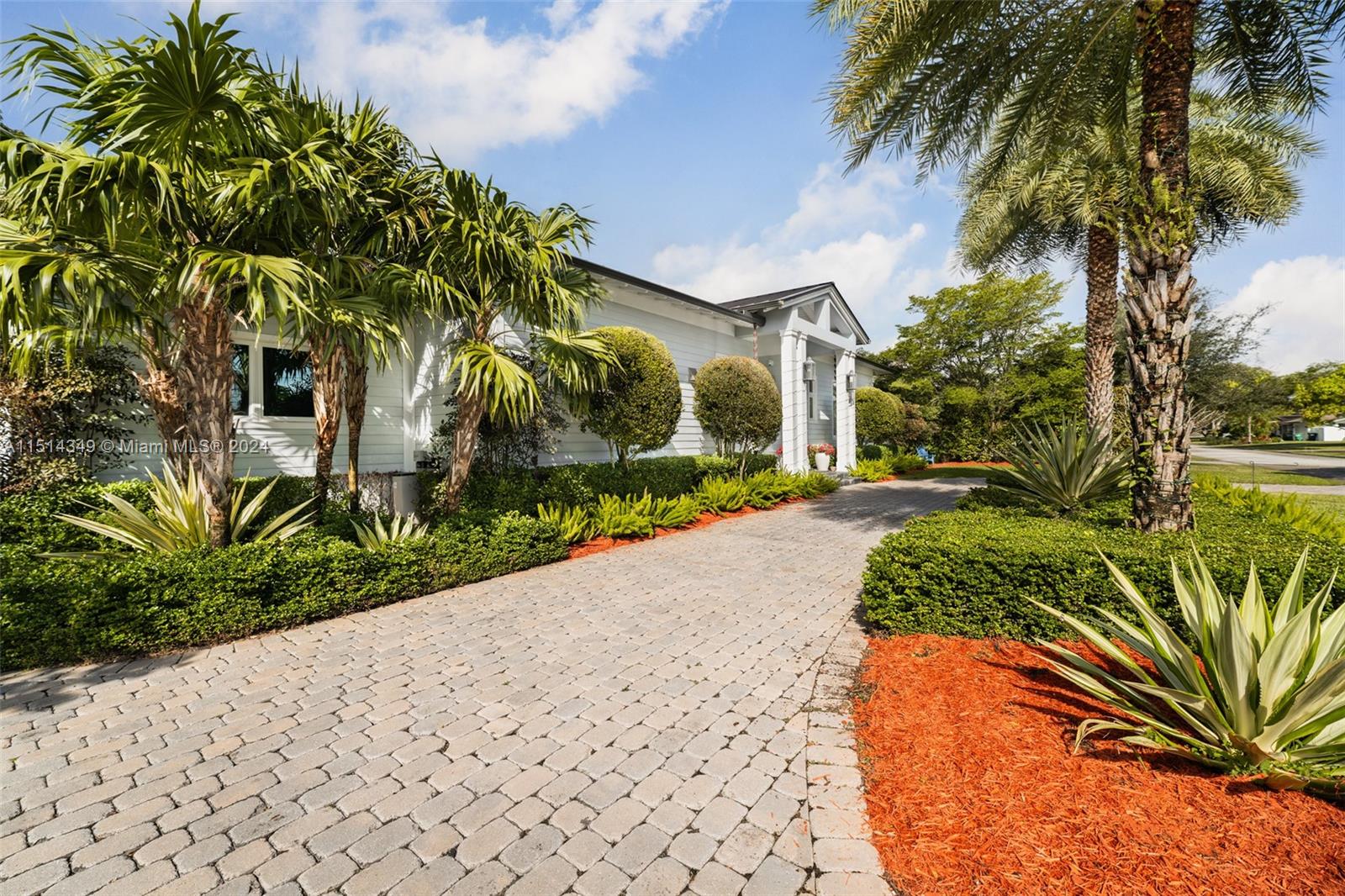 13740 82nd Ct, Palmetto Bay, FL, 33158 United States, 4 Bedrooms Bedrooms, ,4 BathroomsBathrooms,Residential,For Sale,82nd Ct,A11514349