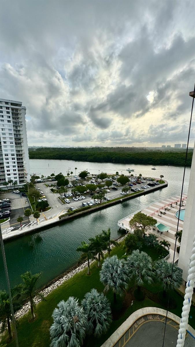 400 Kings Point Dr, Sunny Isles Beach, FL, 33160 United States, 1 Bedroom Bedrooms, ,1 BathroomBathrooms,Residential,For Sale,Kings Point Dr,A11514875