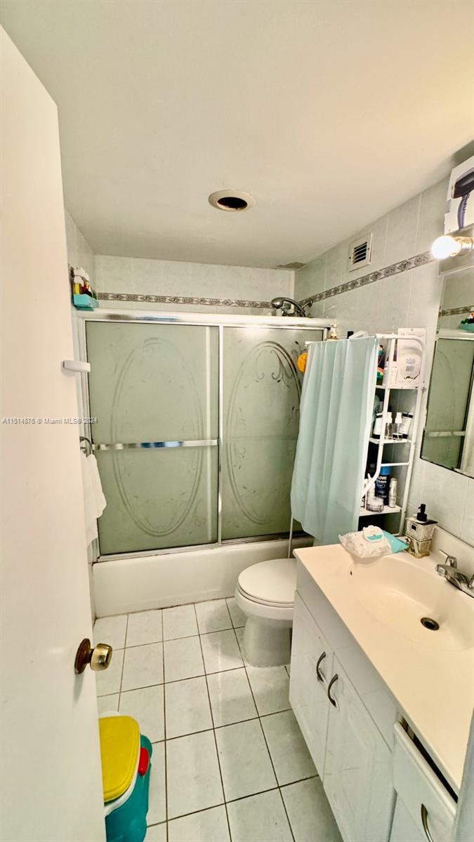 400 Kings Point Dr, Sunny Isles Beach, FL, 33160 United States, 1 Bedroom Bedrooms, ,1 BathroomBathrooms,Residential,For Sale,Kings Point Dr,A11514875