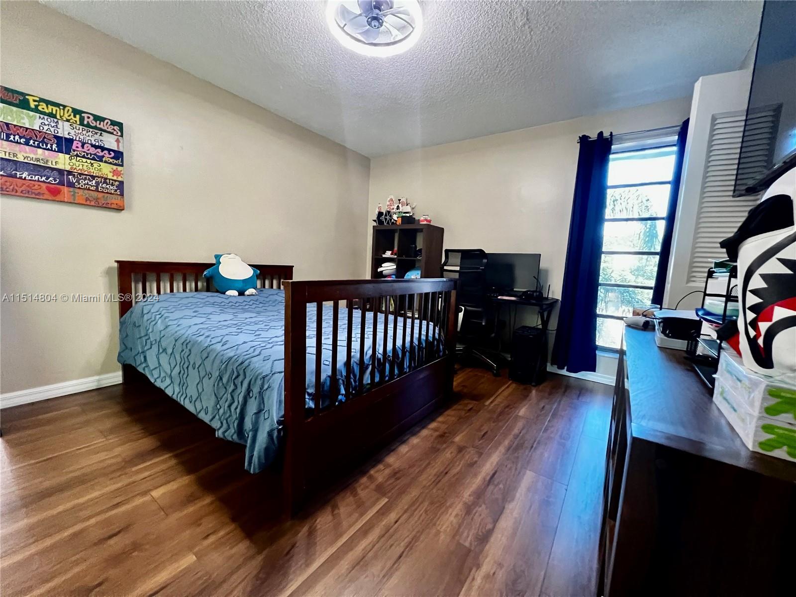 2nd bedroom