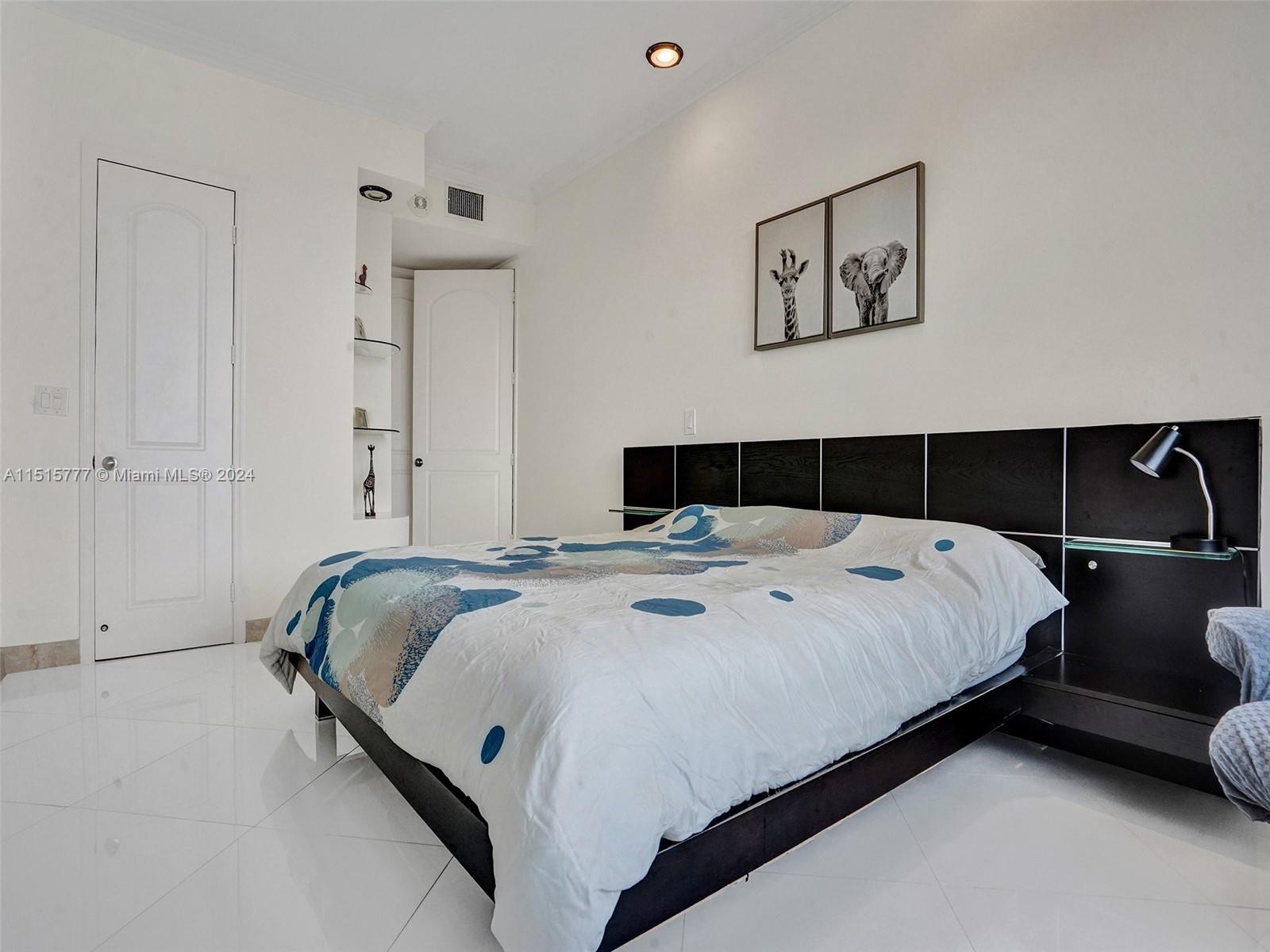 3180 S Ocean Dr 1709, Hallandale Beach, Florida 33009, 2 Bedrooms Bedrooms, ,2 BathroomsBathrooms,Residentiallease,For Rent,3180 S Ocean Dr 1709,A11515777