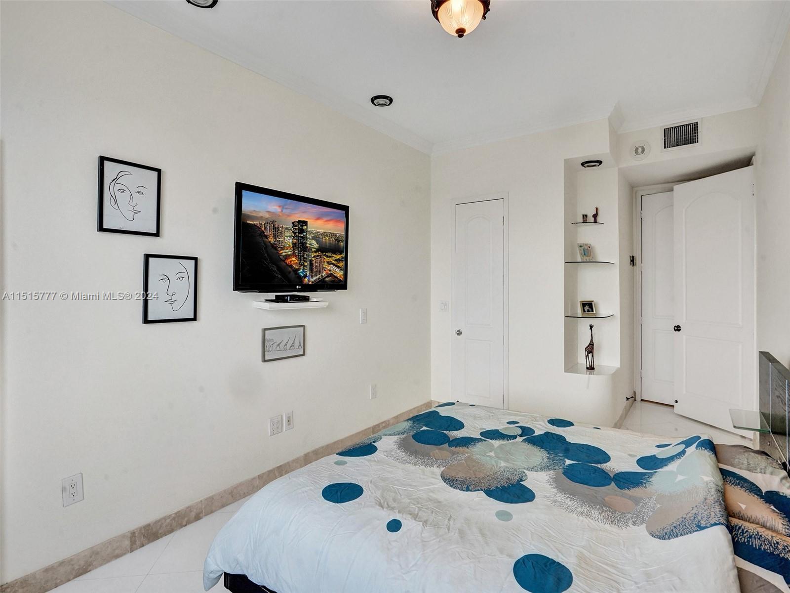 3180 S Ocean Dr 1709, Hallandale Beach, Florida 33009, 2 Bedrooms Bedrooms, ,2 BathroomsBathrooms,Residentiallease,For Rent,3180 S Ocean Dr 1709,A11515777