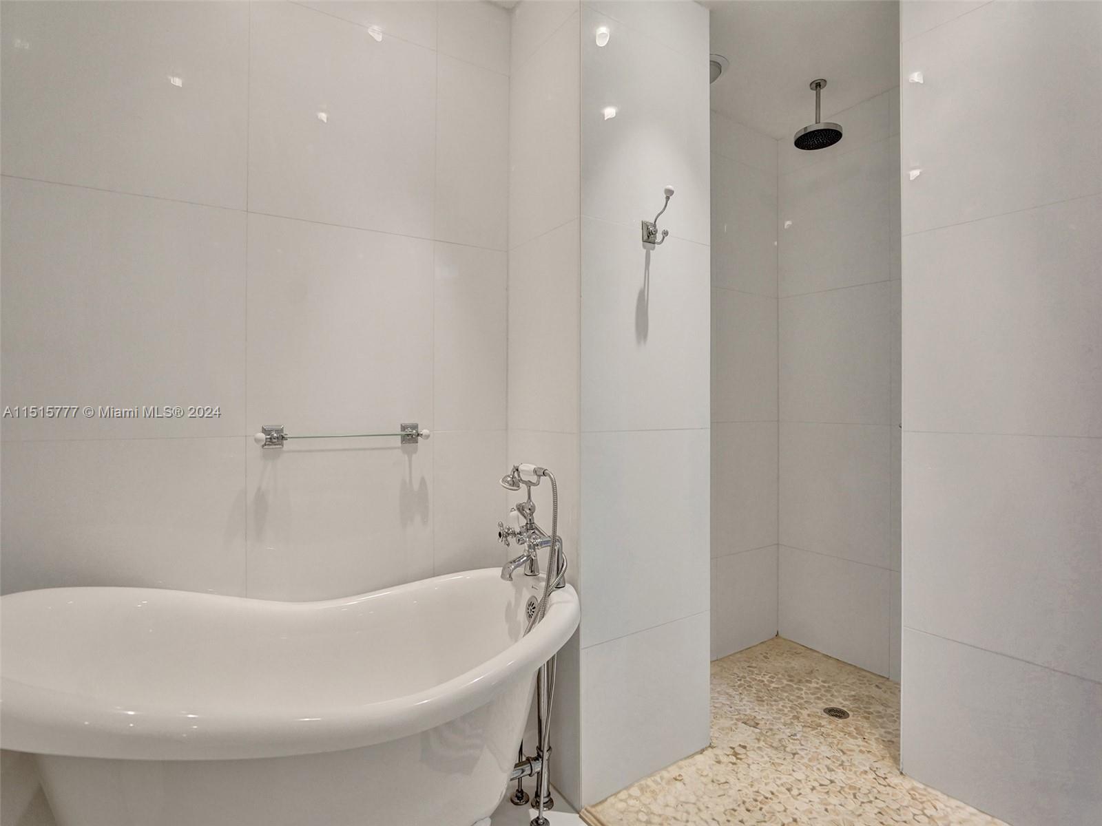 3180 S Ocean Dr 1709, Hallandale Beach, Florida 33009, 2 Bedrooms Bedrooms, ,2 BathroomsBathrooms,Residentiallease,For Rent,3180 S Ocean Dr 1709,A11515777