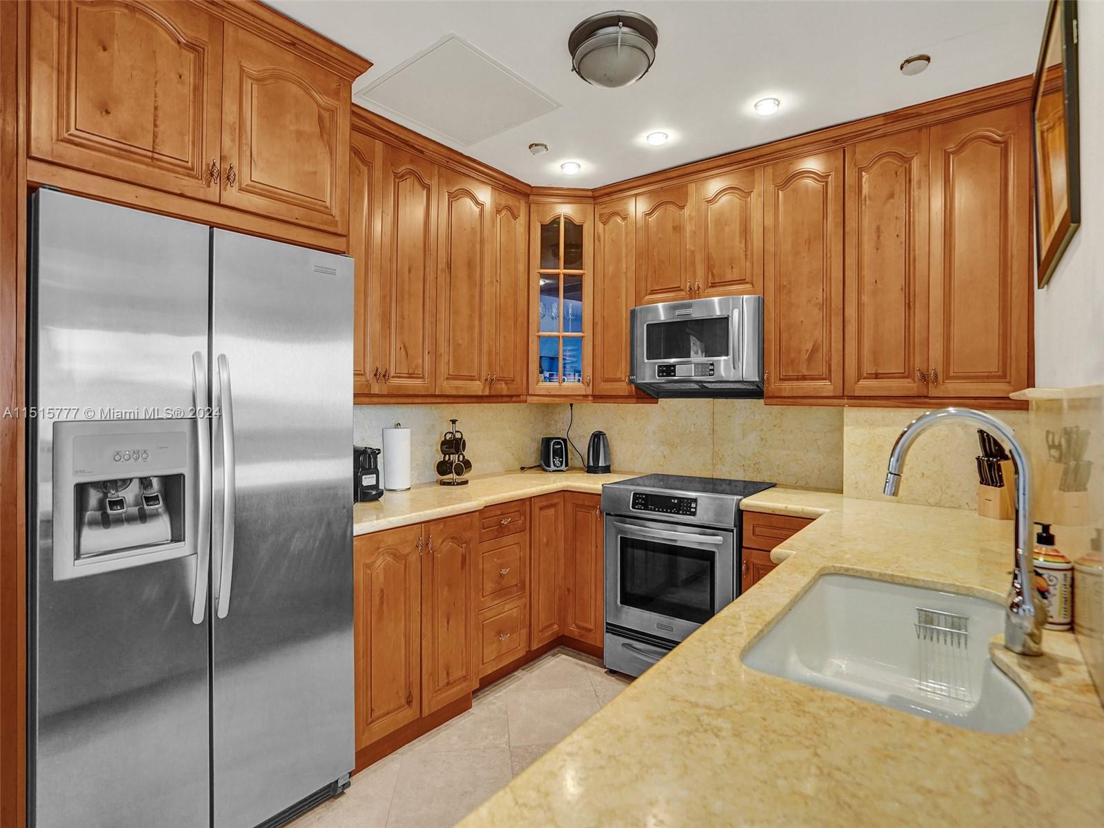 3180 S Ocean Dr 1709, Hallandale Beach, Florida 33009, 2 Bedrooms Bedrooms, ,2 BathroomsBathrooms,Residentiallease,For Rent,3180 S Ocean Dr 1709,A11515777