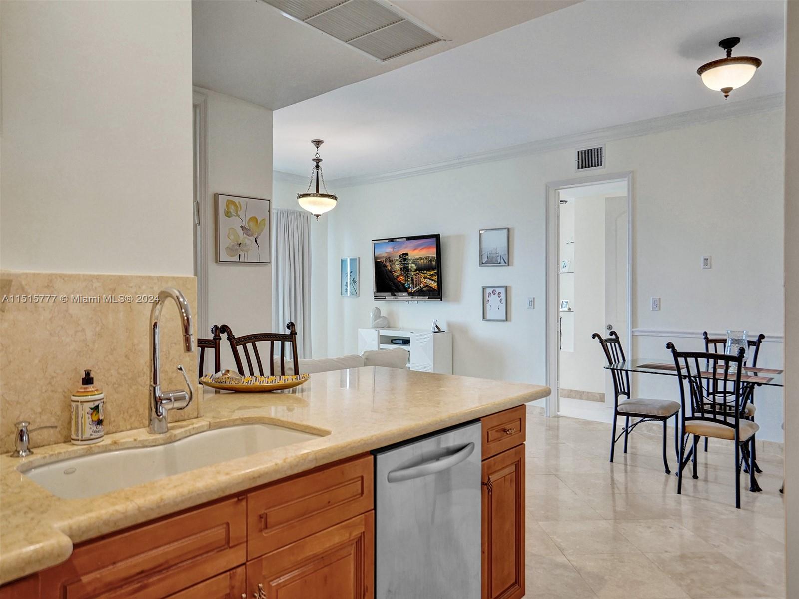 3180 S Ocean Dr 1709, Hallandale Beach, Florida 33009, 2 Bedrooms Bedrooms, ,2 BathroomsBathrooms,Residentiallease,For Rent,3180 S Ocean Dr 1709,A11515777