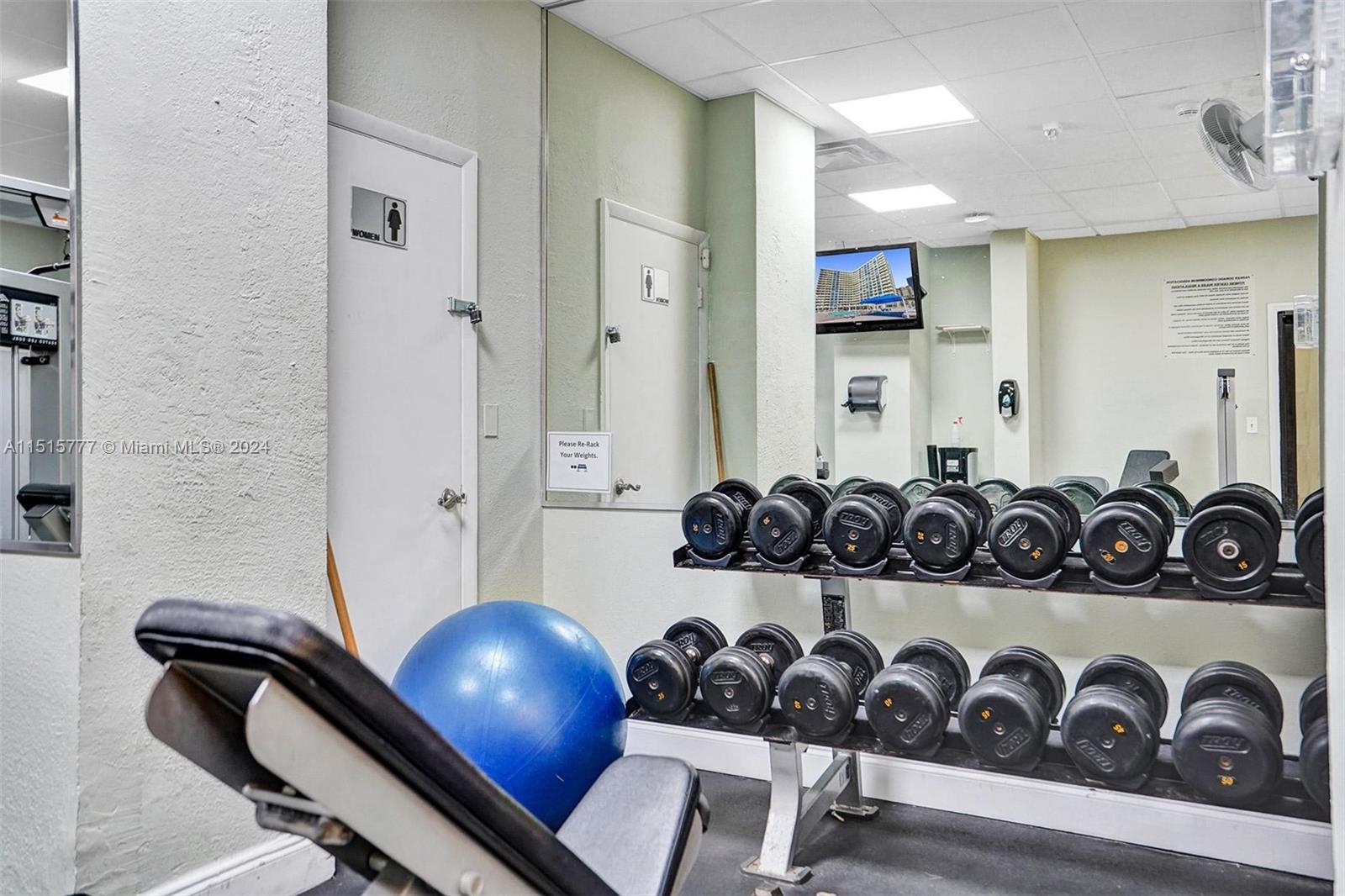 3180 S Ocean Dr 1709, Hallandale Beach, Florida 33009, 2 Bedrooms Bedrooms, ,2 BathroomsBathrooms,Residentiallease,For Rent,3180 S Ocean Dr 1709,A11515777