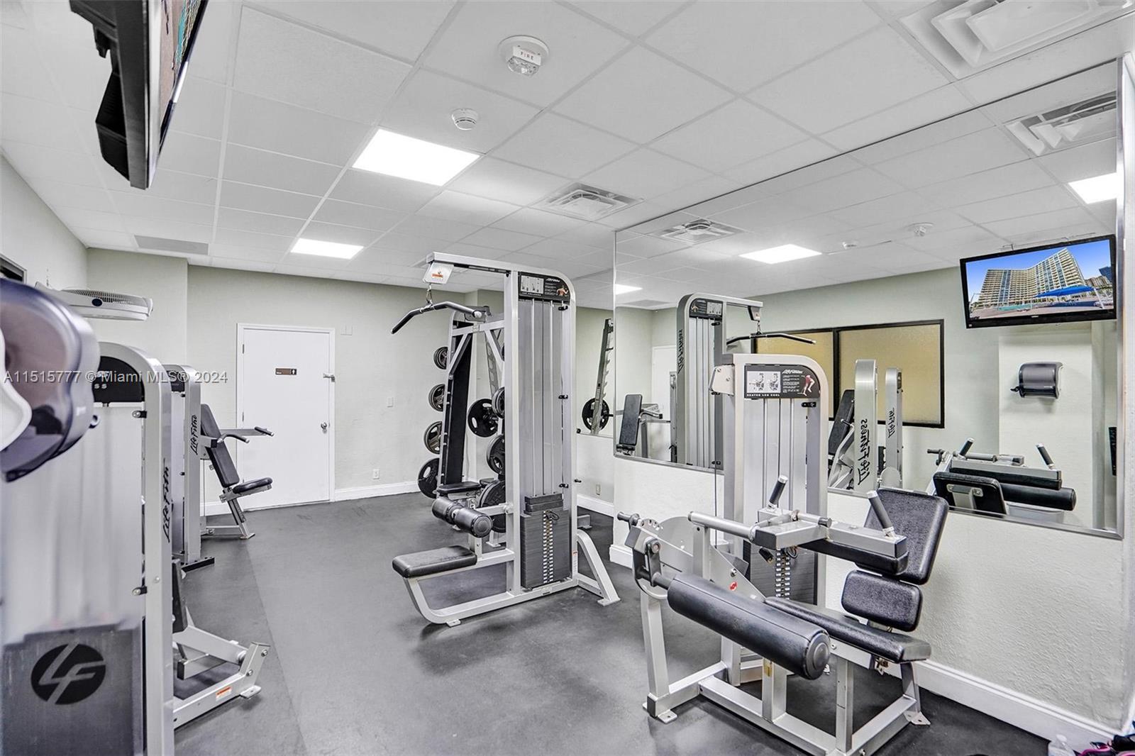 3180 S Ocean Dr 1709, Hallandale Beach, Florida 33009, 2 Bedrooms Bedrooms, ,2 BathroomsBathrooms,Residentiallease,For Rent,3180 S Ocean Dr 1709,A11515777