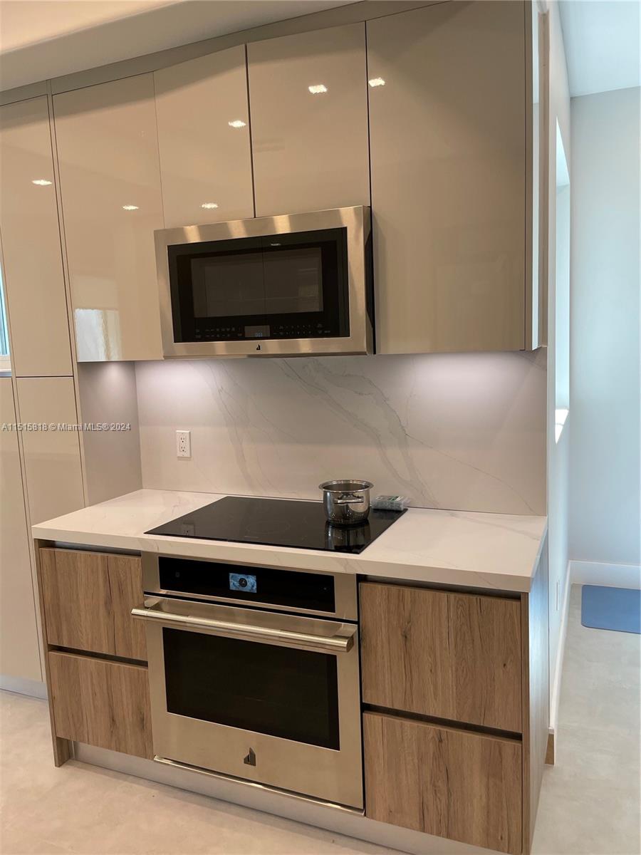 20940 NE 31st Pl, Aventura, FL 33180, 3 Bedrooms Bedrooms, ,2 BathroomsBathrooms,Residential,For Sale,31st Pl,A11515818