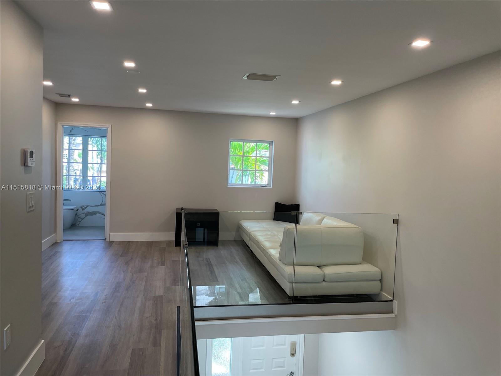 20940 NE 31st Pl, Aventura, FL 33180, 3 Bedrooms Bedrooms, ,2 BathroomsBathrooms,Residential,For Sale,31st Pl,A11515818