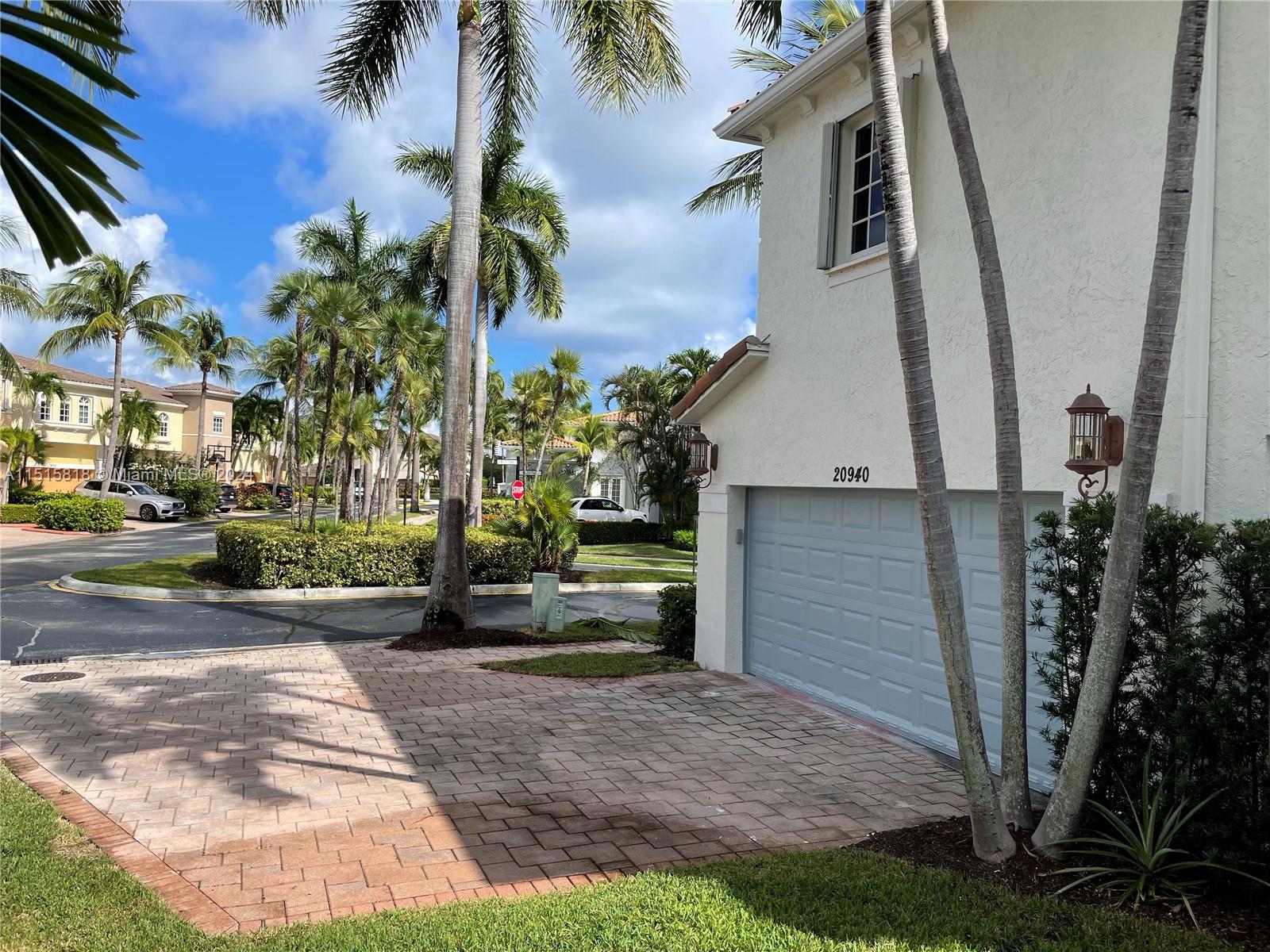 20940 NE 31st Pl, Aventura, FL 33180, 3 Bedrooms Bedrooms, ,2 BathroomsBathrooms,Residential,For Sale,31st Pl,A11515818