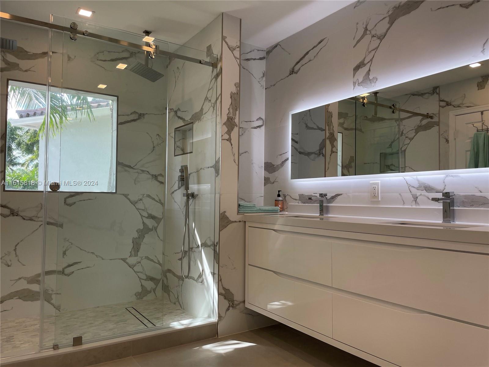 20940 NE 31st Pl, Aventura, FL 33180, 3 Bedrooms Bedrooms, ,2 BathroomsBathrooms,Residential,For Sale,31st Pl,A11515818