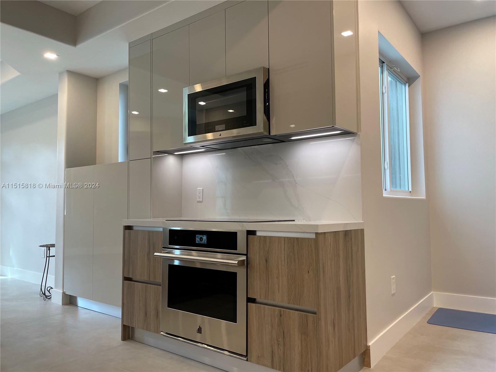 20940 NE 31st Pl, Aventura, FL 33180, 3 Bedrooms Bedrooms, ,2 BathroomsBathrooms,Residential,For Sale,31st Pl,A11515818