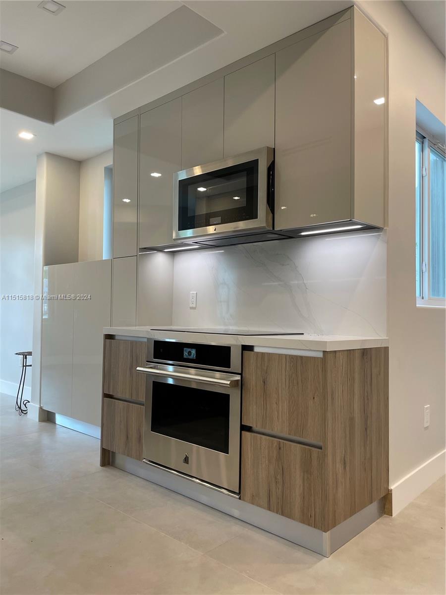 20940 NE 31st Pl, Aventura, FL 33180, 3 Bedrooms Bedrooms, ,2 BathroomsBathrooms,Residential,For Sale,31st Pl,A11515818