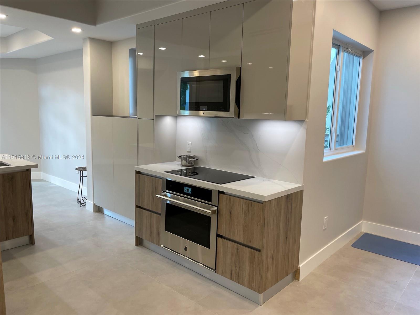 20940 NE 31st Pl, Aventura, FL 33180, 3 Bedrooms Bedrooms, ,2 BathroomsBathrooms,Residential,For Sale,31st Pl,A11515818