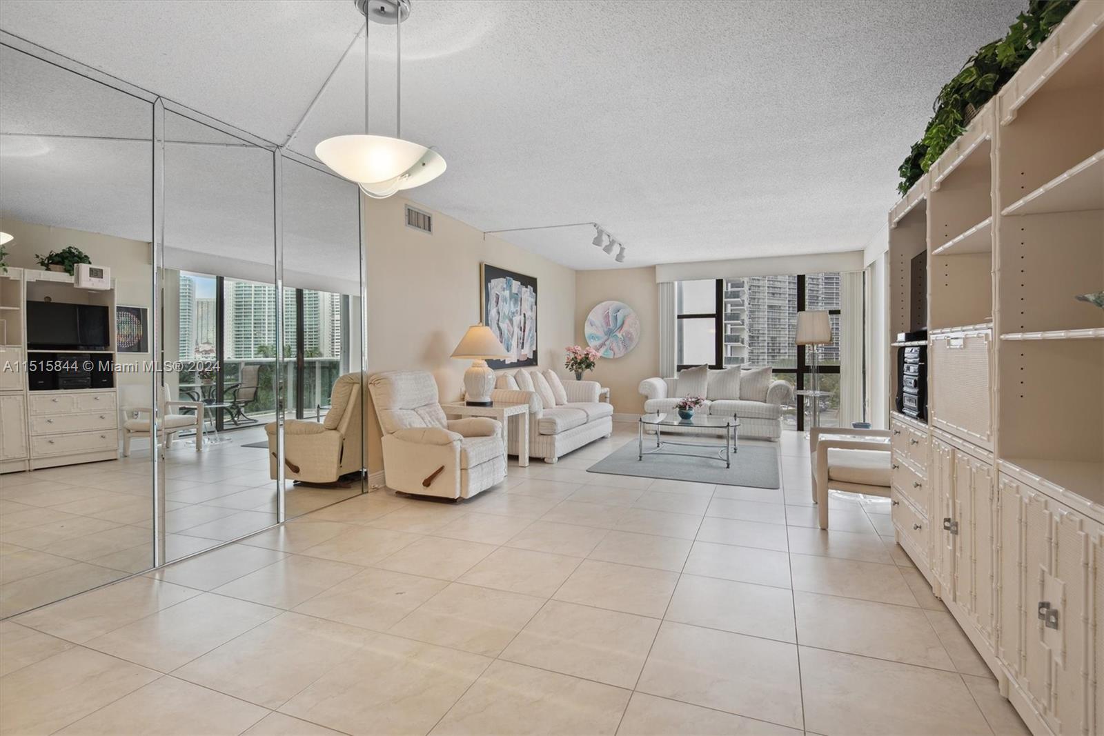 3625 Country Club Dr, Aventura, FL, 33180 United States, 2 Bedrooms Bedrooms, ,2 BathroomsBathrooms,Residential,For Sale,Country Club Dr,A11515844