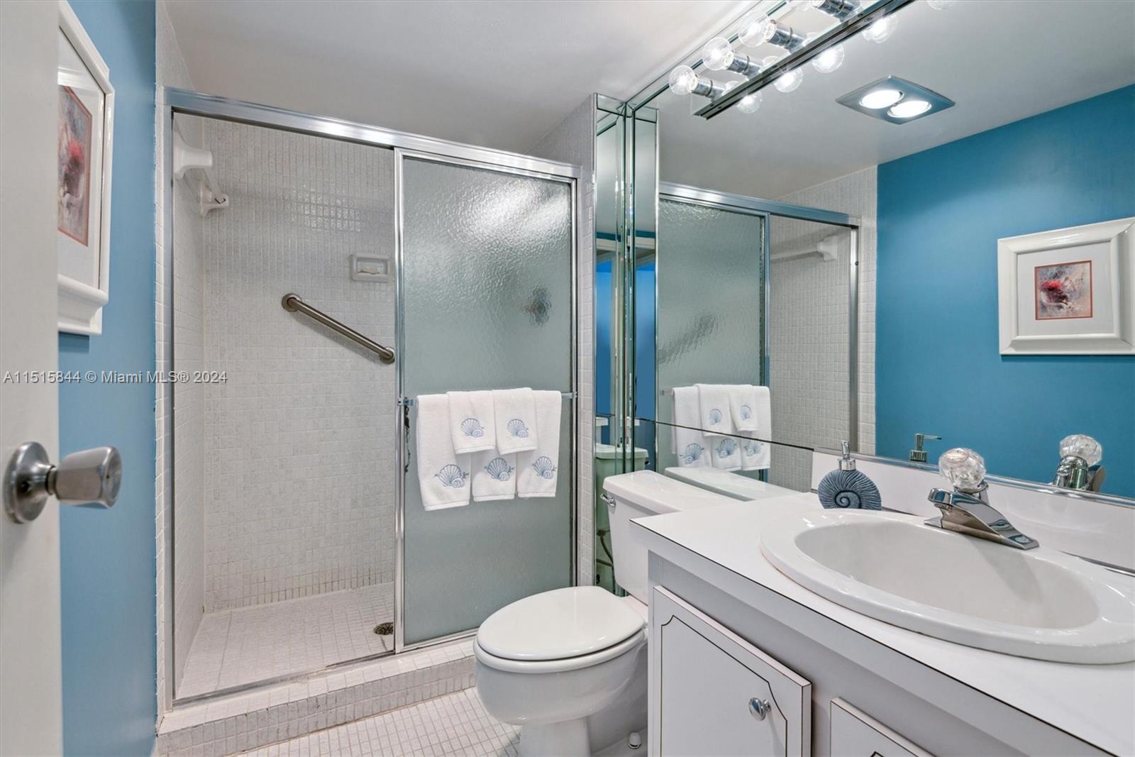 3625 Country Club Dr, Aventura, FL, 33180 United States, 2 Bedrooms Bedrooms, ,2 BathroomsBathrooms,Residential,For Sale,Country Club Dr,A11515844