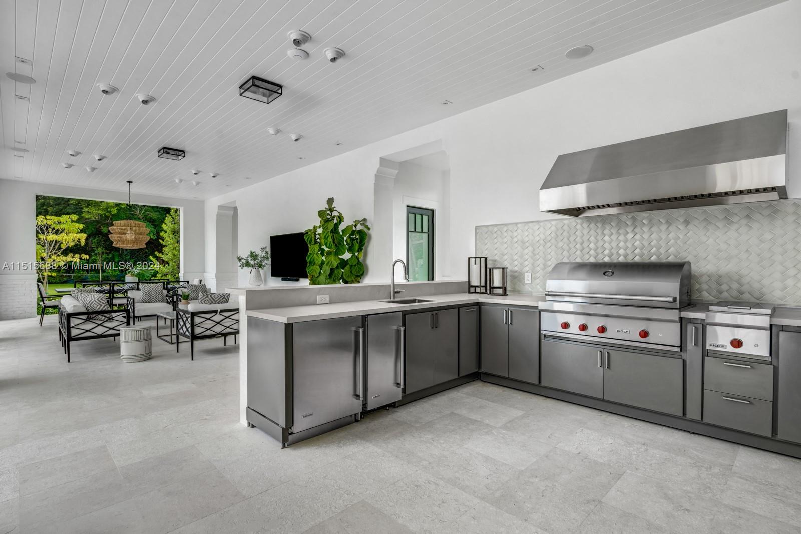 8840 61st Ct, Pinecrest, FL, 33156 United States, 7 Bedrooms Bedrooms, ,7 BathroomsBathrooms,Residential,For Sale,61st Ct,A11515688