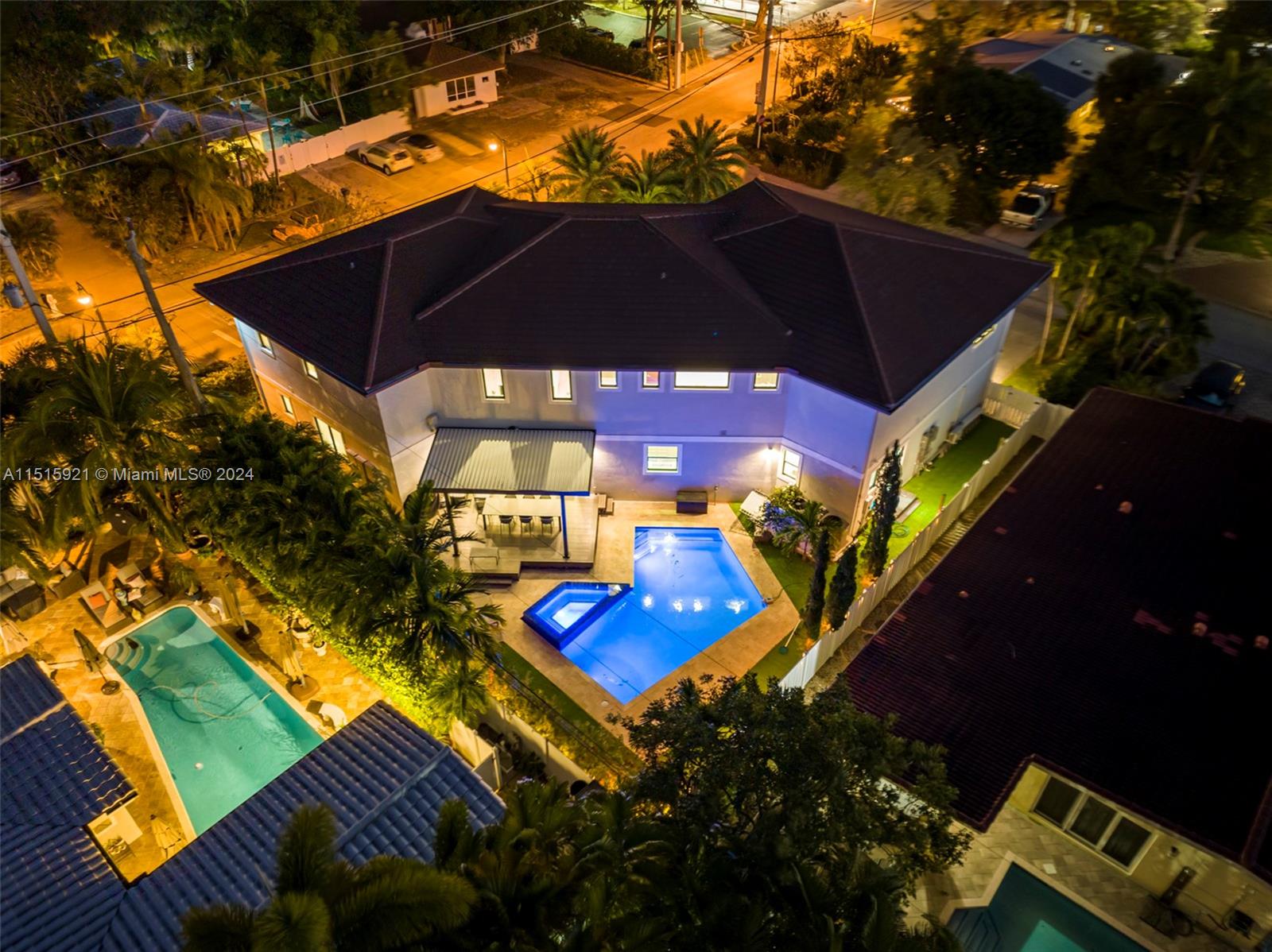 4421 Seagrape Dr, Lauderdale By The Sea, FL, 33308 United States, 8 Bedrooms Bedrooms, ,6 BathroomsBathrooms,Residential,For Sale,Seagrape Dr,A11515921