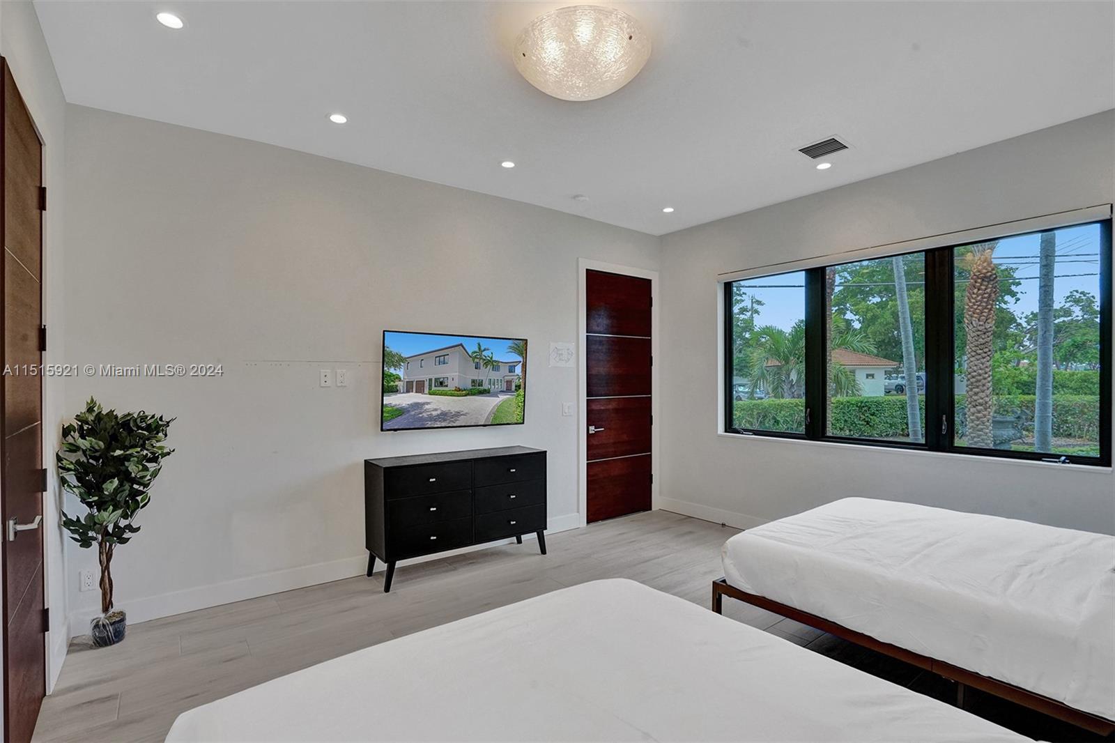 4421 Seagrape Dr, Lauderdale By The Sea, FL, 33308 United States, 8 Bedrooms Bedrooms, ,6 BathroomsBathrooms,Residential,For Sale,Seagrape Dr,A11515921