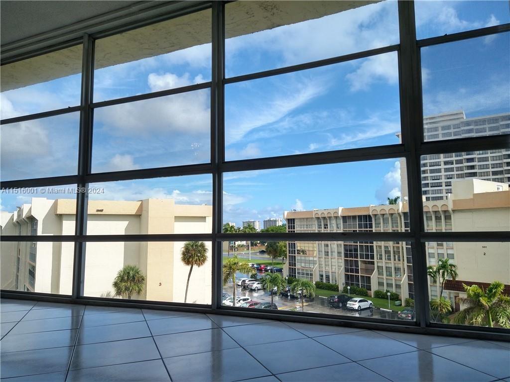 601 Three Islands Blvd 517, Hallandale Beach, Florida 33009, 2 Bedrooms Bedrooms, ,2 BathroomsBathrooms,Residentiallease,For Rent,601 Three Islands Blvd 517,A11516001