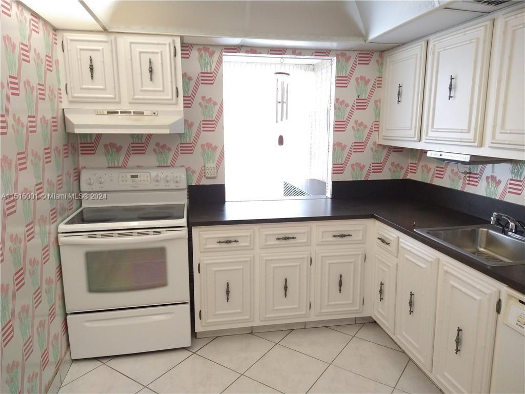 601 Three Islands Blvd 517, Hallandale Beach, Florida 33009, 2 Bedrooms Bedrooms, ,2 BathroomsBathrooms,Residentiallease,For Rent,601 Three Islands Blvd 517,A11516001