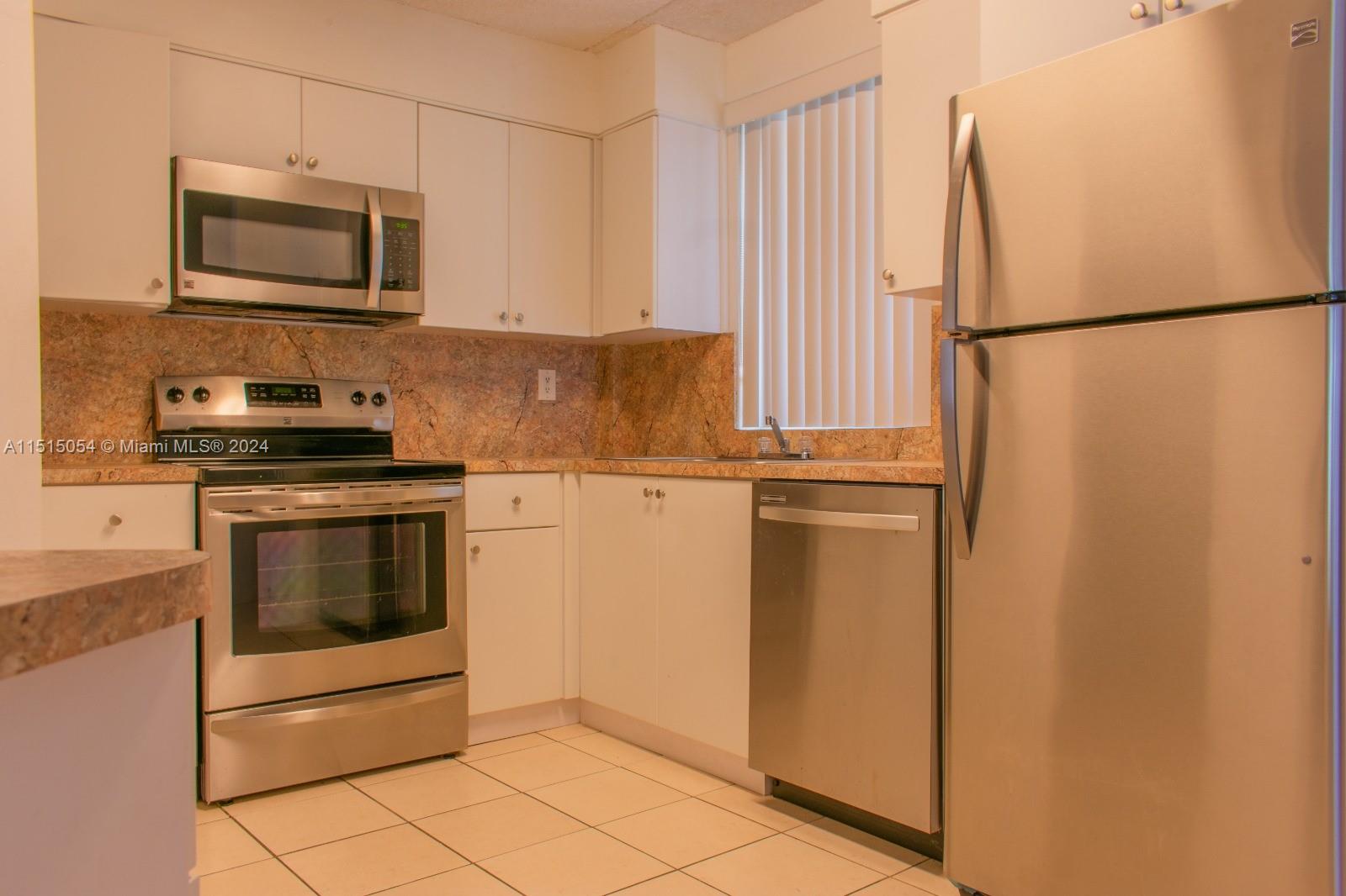 6175 NW 186th St 209, Hialeah, Florida 33015, 2 Bedrooms Bedrooms, ,2 BathroomsBathrooms,Residentiallease,For Rent,6175 NW 186th St 209,A11515054