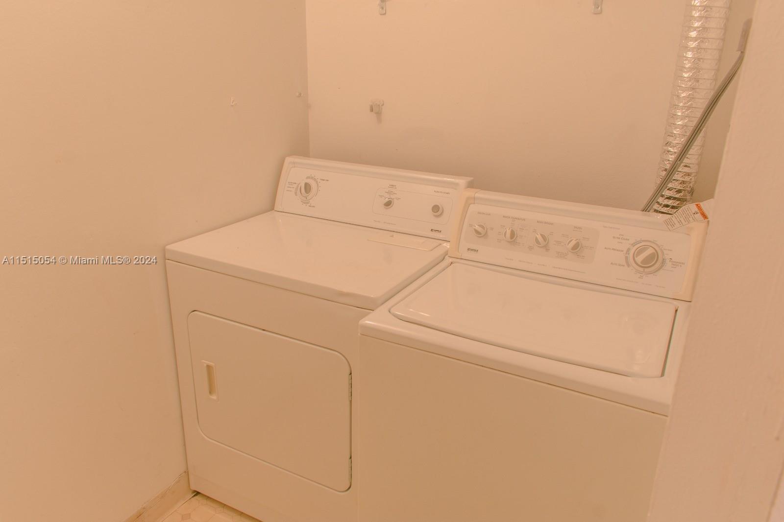 6175 NW 186th St 209, Hialeah, Florida 33015, 2 Bedrooms Bedrooms, ,2 BathroomsBathrooms,Residentiallease,For Rent,6175 NW 186th St 209,A11515054