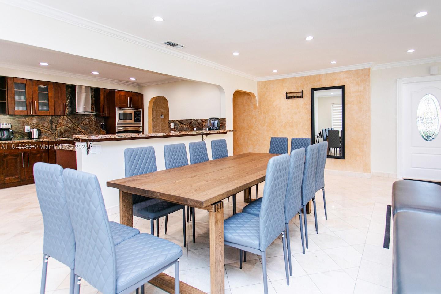 1045 Hollywood Blvd, Hollywood, Florida 33019, 3 Bedrooms Bedrooms, ,2 BathroomsBathrooms,Residential,For Sale,1045 Hollywood Blvd,A11515380