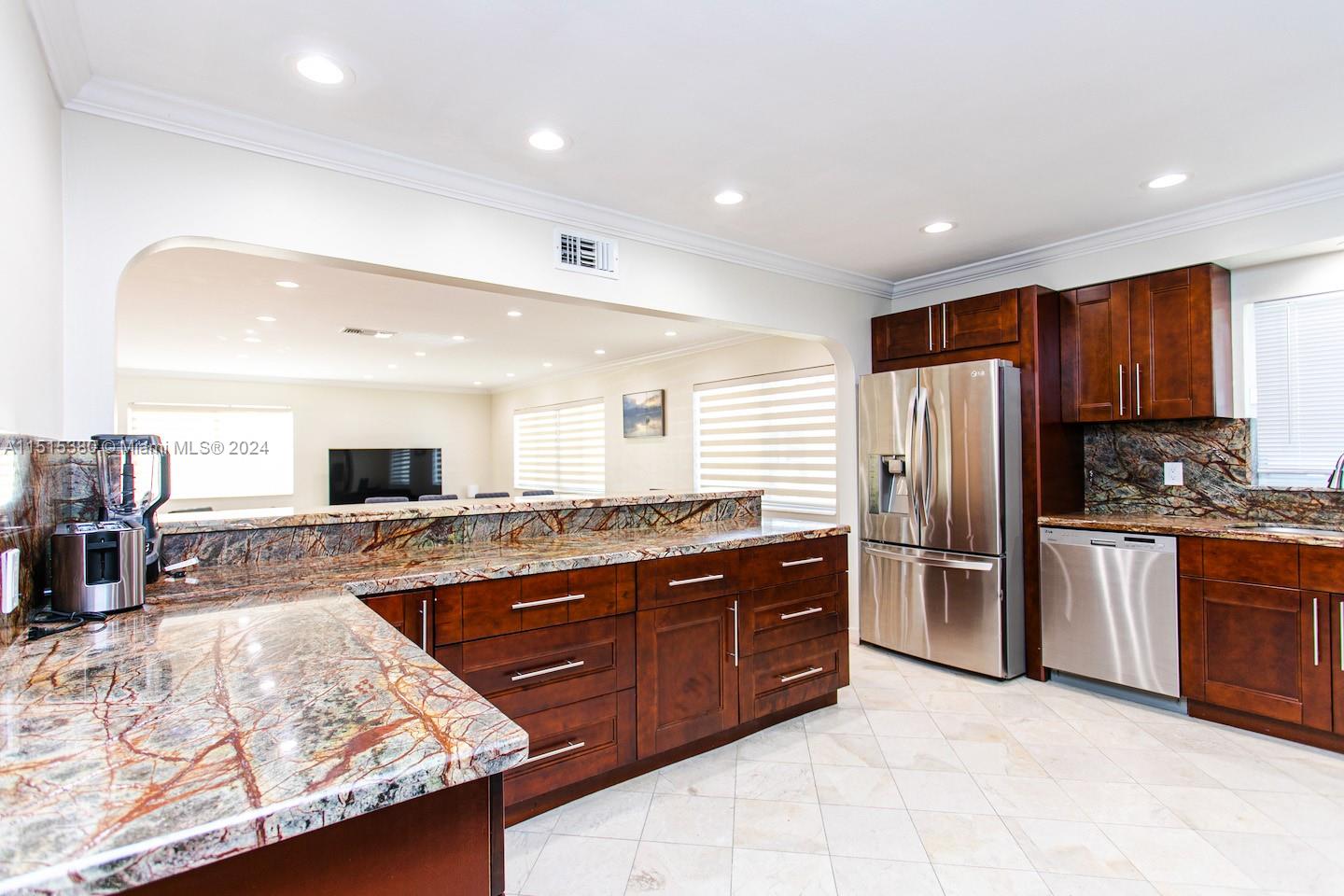 1045 Hollywood Blvd, Hollywood, Florida 33019, 3 Bedrooms Bedrooms, ,2 BathroomsBathrooms,Residential,For Sale,1045 Hollywood Blvd,A11515380