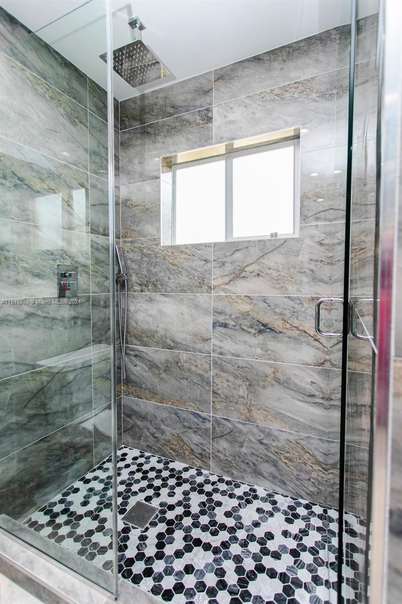 1045 Hollywood Blvd, Hollywood, Florida 33019, 3 Bedrooms Bedrooms, ,2 BathroomsBathrooms,Residential,For Sale,1045 Hollywood Blvd,A11515380