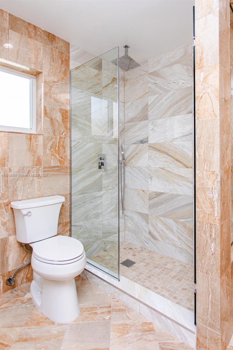 1045 Hollywood Blvd, Hollywood, Florida 33019, 3 Bedrooms Bedrooms, ,2 BathroomsBathrooms,Residential,For Sale,1045 Hollywood Blvd,A11515380