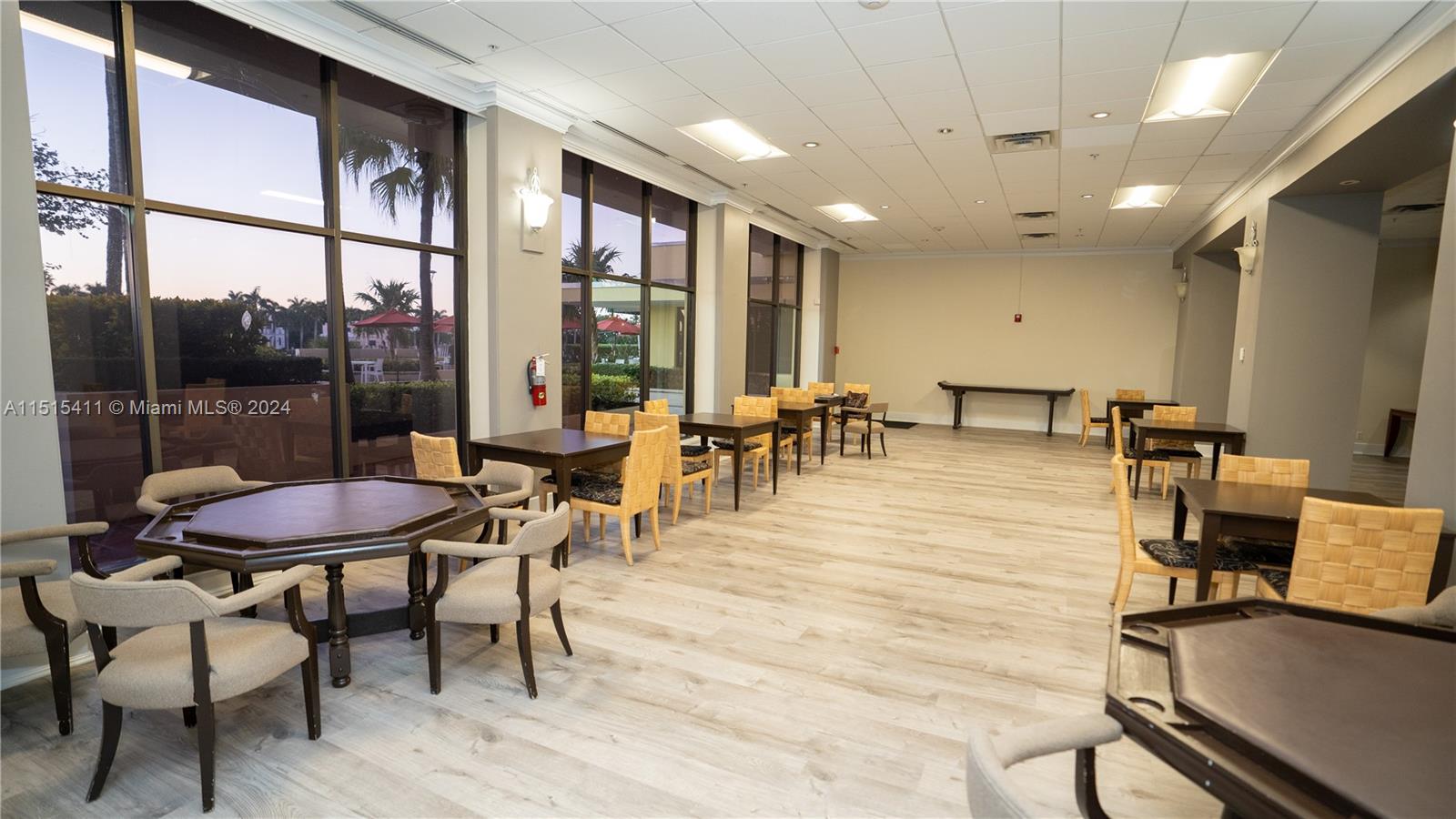 5600 Collins Ave 6P, Miami Beach, Florida 33140, 2 Bedrooms Bedrooms, ,2 BathroomsBathrooms,Residentiallease,For Rent,5600 Collins Ave 6P,A11515411