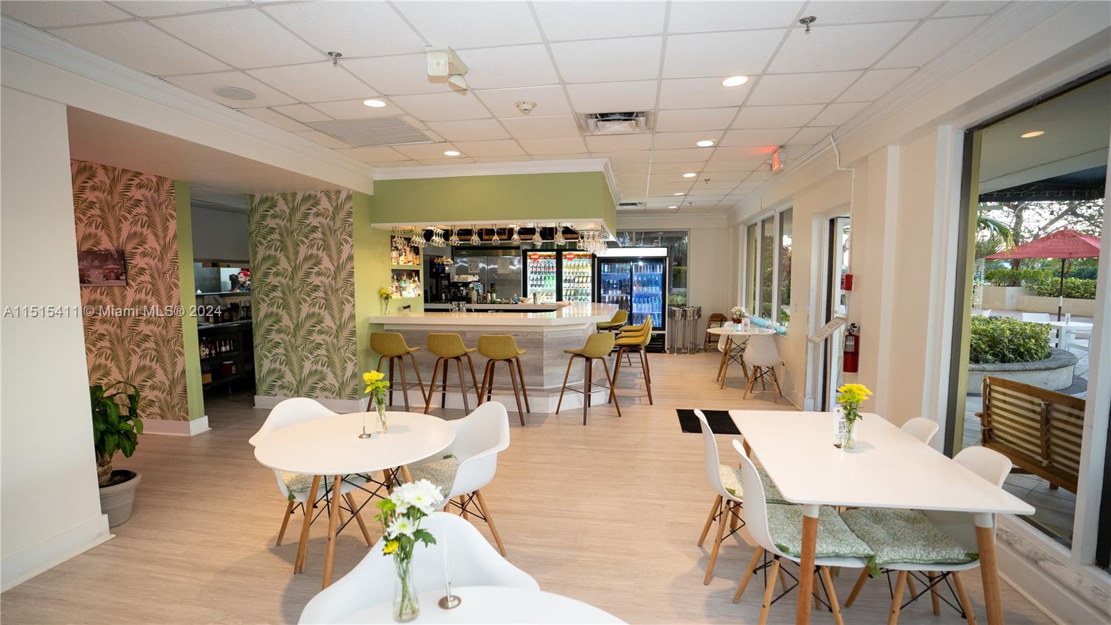 5600 Collins Ave 6P, Miami Beach, Florida 33140, 2 Bedrooms Bedrooms, ,2 BathroomsBathrooms,Residentiallease,For Rent,5600 Collins Ave 6P,A11515411