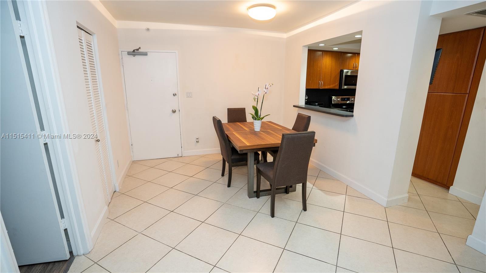 5600 Collins Ave 6P, Miami Beach, Florida 33140, 2 Bedrooms Bedrooms, ,2 BathroomsBathrooms,Residentiallease,For Rent,5600 Collins Ave 6P,A11515411