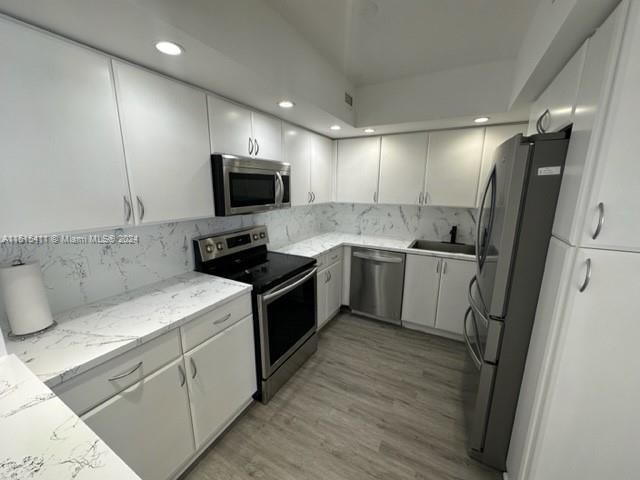 5600 Collins Ave 6P, Miami Beach, Florida 33140, 2 Bedrooms Bedrooms, ,2 BathroomsBathrooms,Residentiallease,For Rent,5600 Collins Ave 6P,A11515411