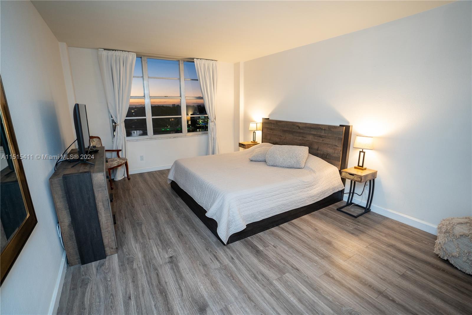 5600 Collins Ave 6P, Miami Beach, Florida 33140, 2 Bedrooms Bedrooms, ,2 BathroomsBathrooms,Residentiallease,For Rent,5600 Collins Ave 6P,A11515411