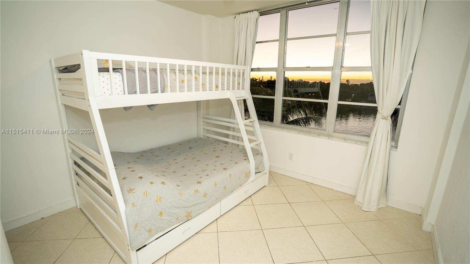 5600 Collins Ave 6P, Miami Beach, Florida 33140, 2 Bedrooms Bedrooms, ,2 BathroomsBathrooms,Residentiallease,For Rent,5600 Collins Ave 6P,A11515411