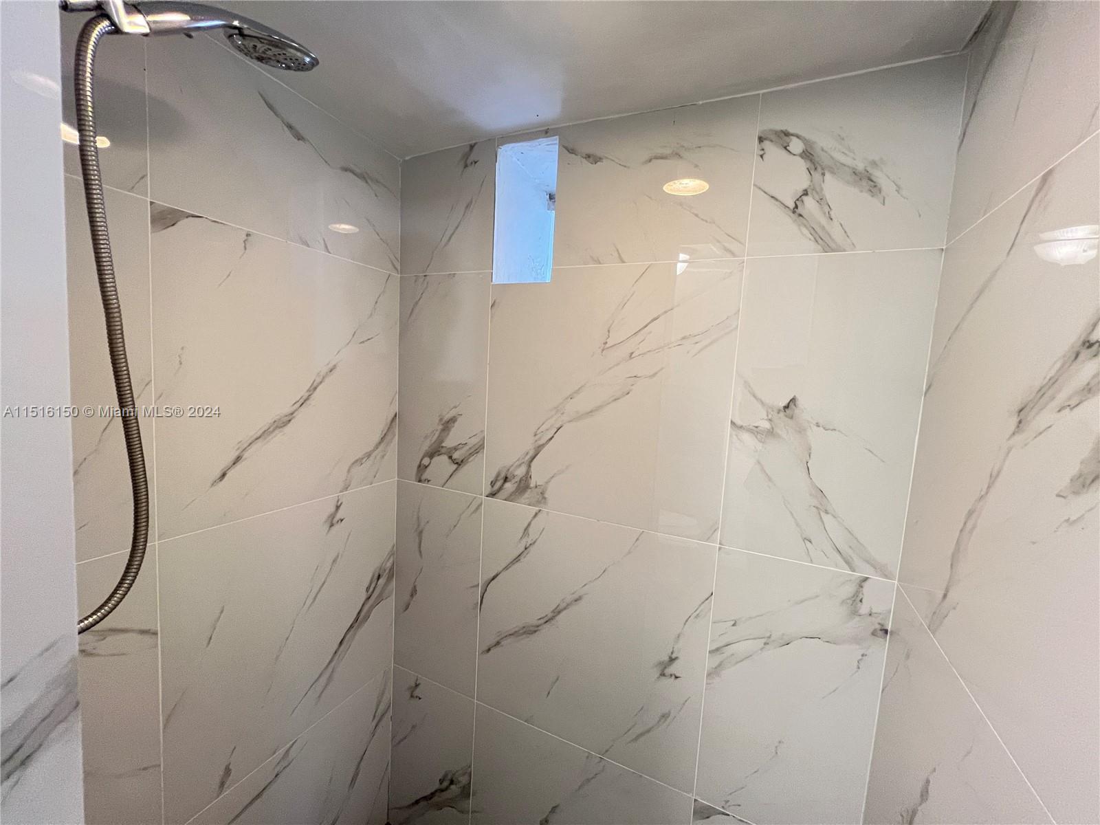 550 NW 30th St 2, Miami, Florida 33127, 1 Bedroom Bedrooms, ,1 BathroomBathrooms,Residentiallease,For Rent,550 NW 30th St 2,A11516150