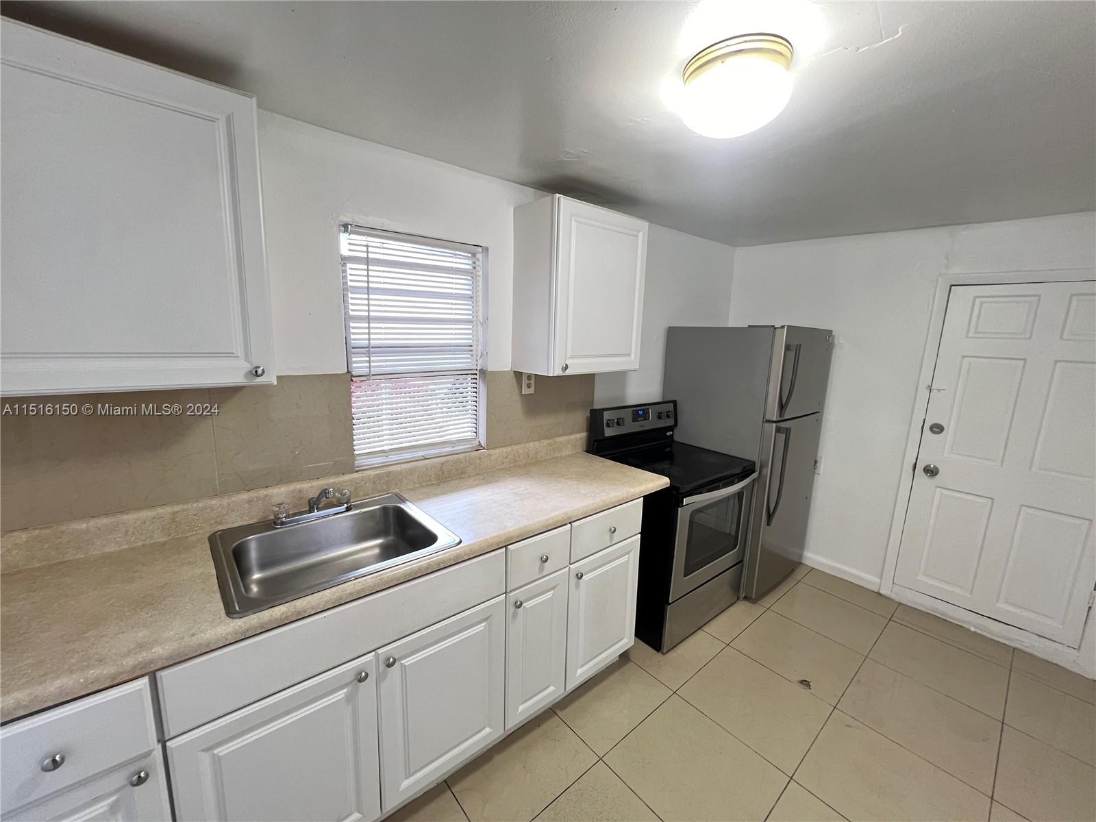 550 NW 30th St 2, Miami, Florida 33127, 1 Bedroom Bedrooms, ,1 BathroomBathrooms,Residentiallease,For Rent,550 NW 30th St 2,A11516150