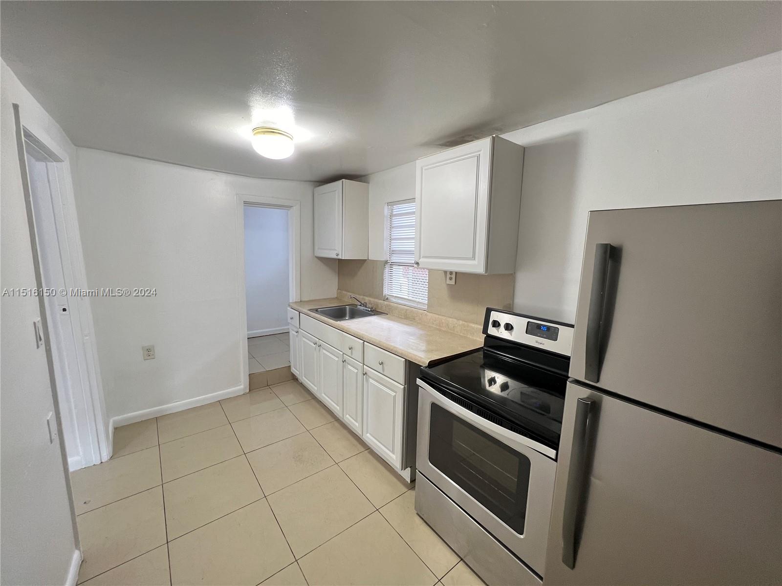 550 NW 30th St 2, Miami, Florida 33127, 1 Bedroom Bedrooms, ,1 BathroomBathrooms,Residentiallease,For Rent,550 NW 30th St 2,A11516150