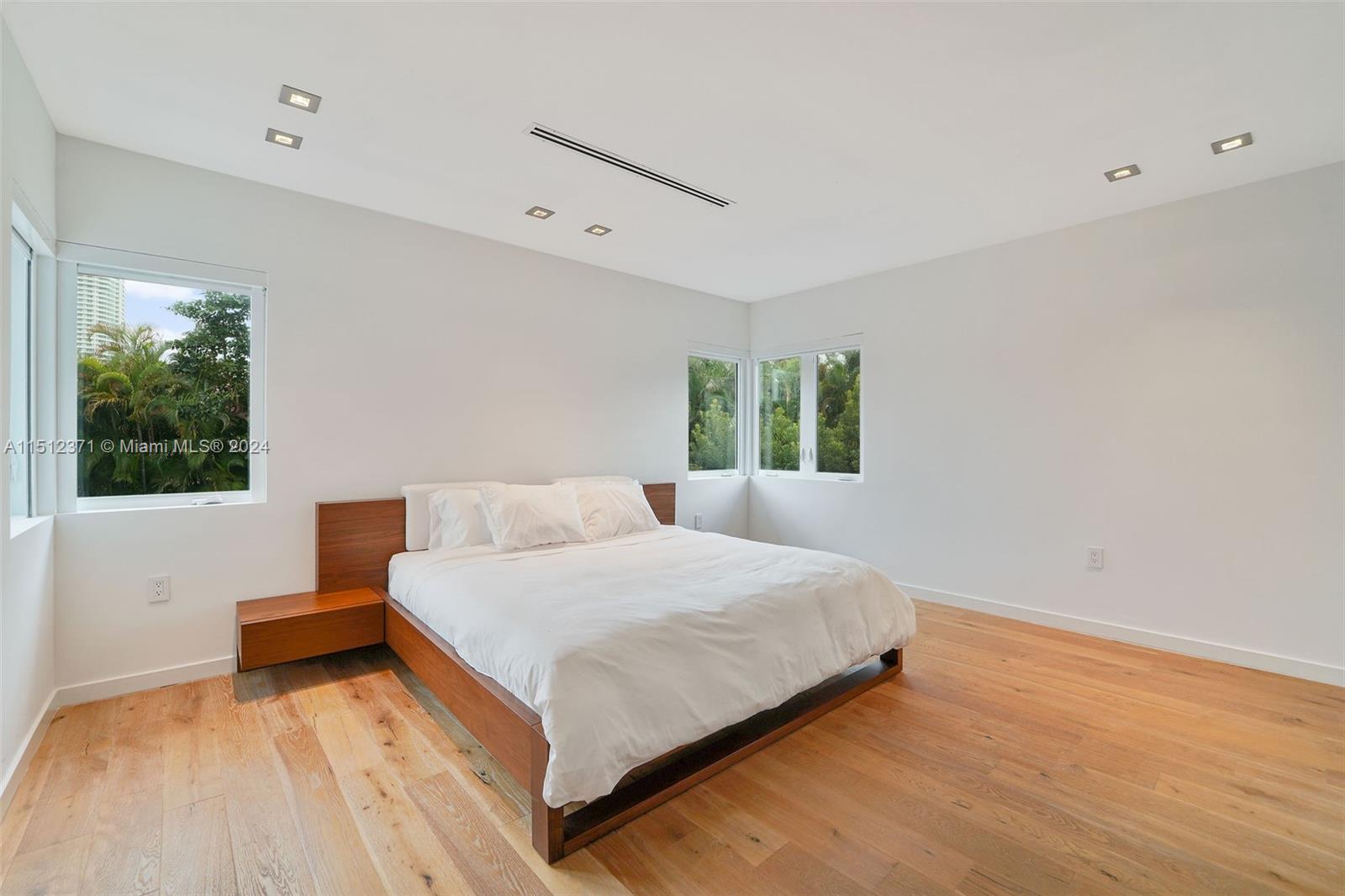 4361 Royal Palm Ave, Miami Beach, Florida 33140, 5 Bedrooms Bedrooms, ,4 BathroomsBathrooms,Residentiallease,For Rent,4361 Royal Palm Ave,A11512371