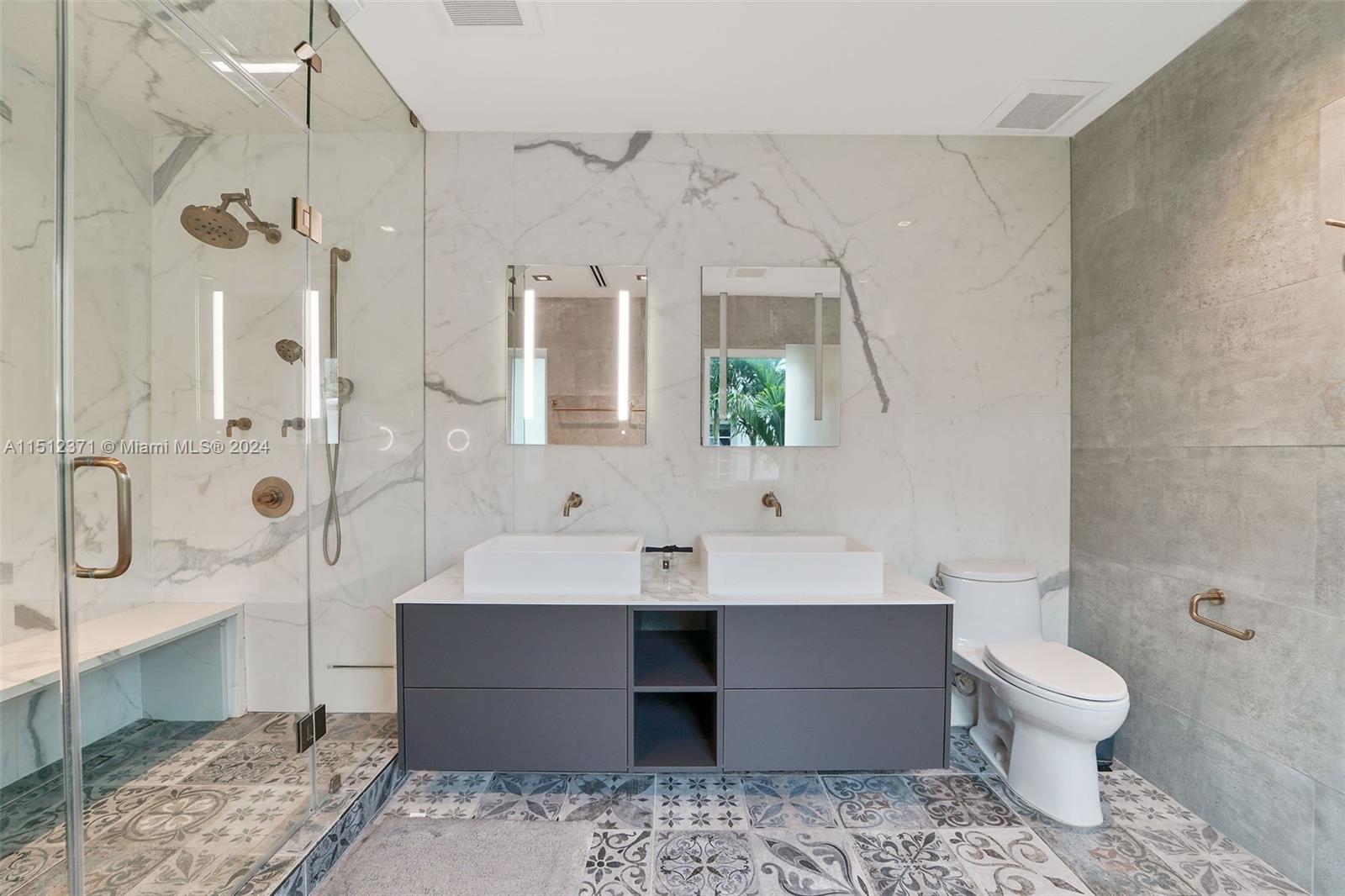 4361 Royal Palm Ave, Miami Beach, Florida 33140, 5 Bedrooms Bedrooms, ,4 BathroomsBathrooms,Residentiallease,For Rent,4361 Royal Palm Ave,A11512371