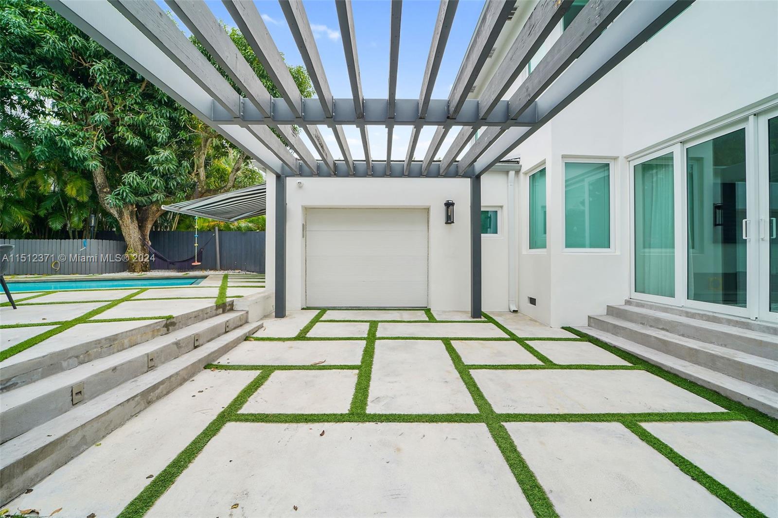 4361 Royal Palm Ave, Miami Beach, Florida 33140, 5 Bedrooms Bedrooms, ,4 BathroomsBathrooms,Residentiallease,For Rent,4361 Royal Palm Ave,A11512371