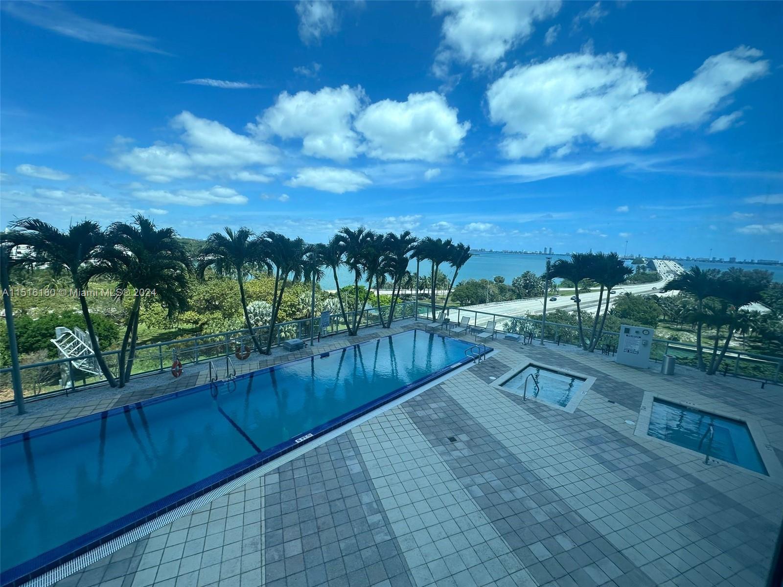 601 NE 36th St 709, Miami, Florida 33137, 2 Bedrooms Bedrooms, ,2 BathroomsBathrooms,Residentiallease,For Rent,601 NE 36th St 709,A11516180