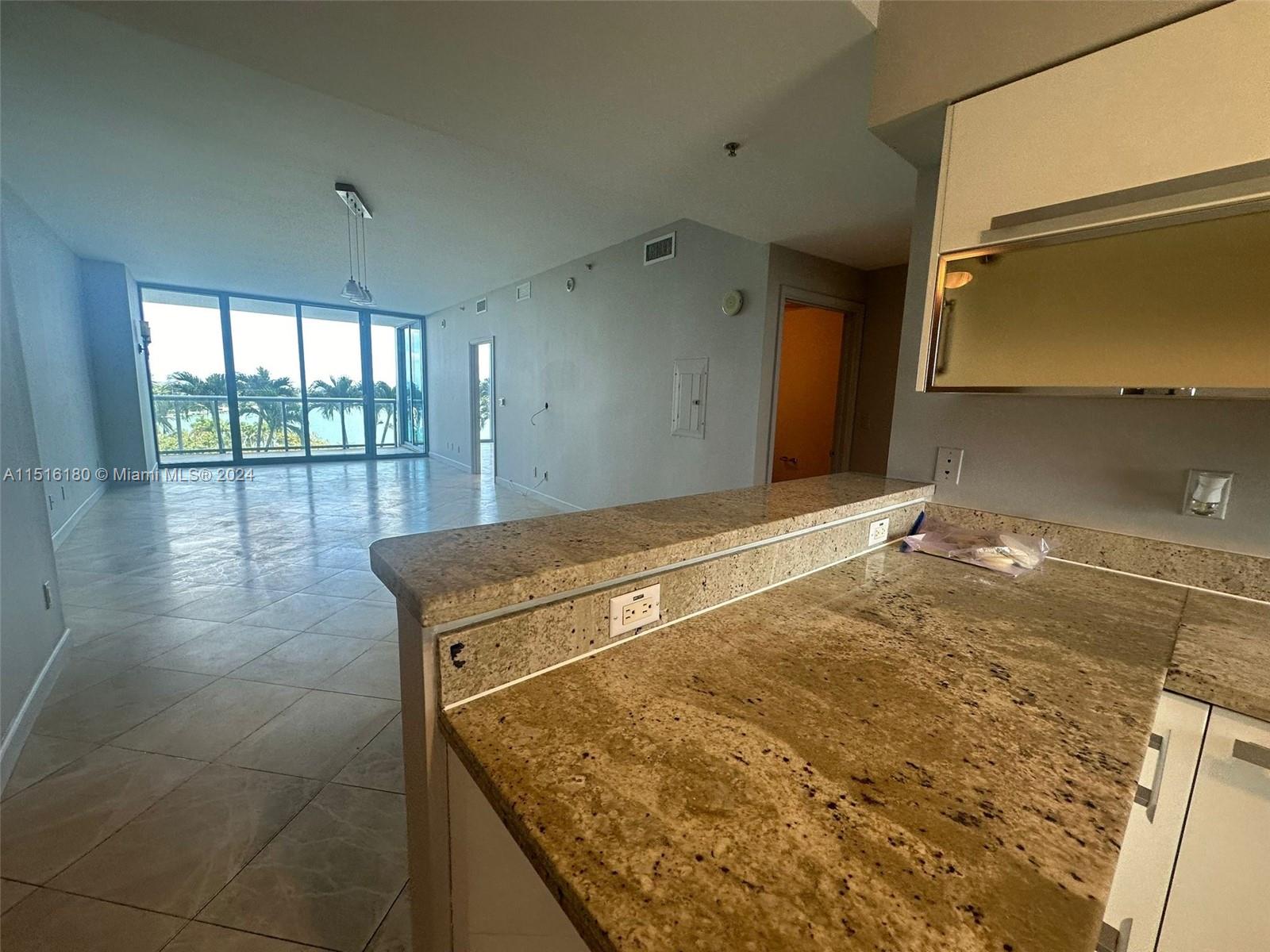 601 NE 36th St 709, Miami, Florida 33137, 2 Bedrooms Bedrooms, ,2 BathroomsBathrooms,Residentiallease,For Rent,601 NE 36th St 709,A11516180