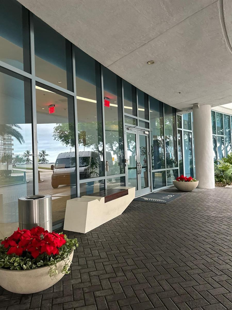 601 NE 36th St 709, Miami, Florida 33137, 2 Bedrooms Bedrooms, ,2 BathroomsBathrooms,Residentiallease,For Rent,601 NE 36th St 709,A11516180