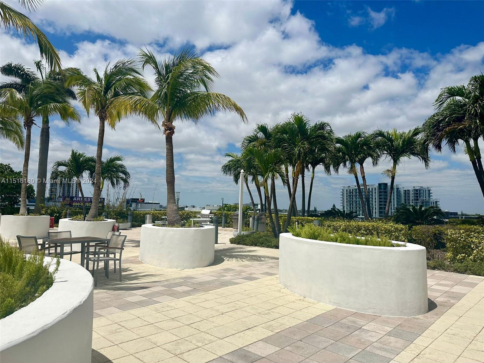 601 NE 36th St 709, Miami, Florida 33137, 2 Bedrooms Bedrooms, ,2 BathroomsBathrooms,Residentiallease,For Rent,601 NE 36th St 709,A11516180